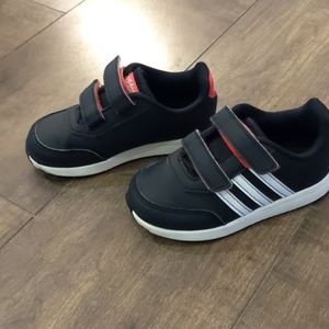 Adidas kids 9